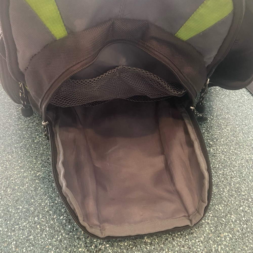 Eddie Bauer Backpack - Picture 5 of 6
